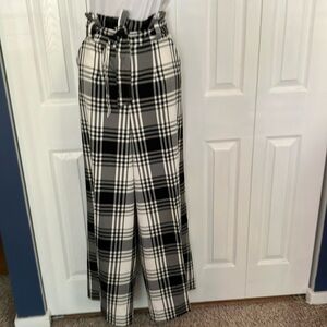 Women’s paper bag waist pants